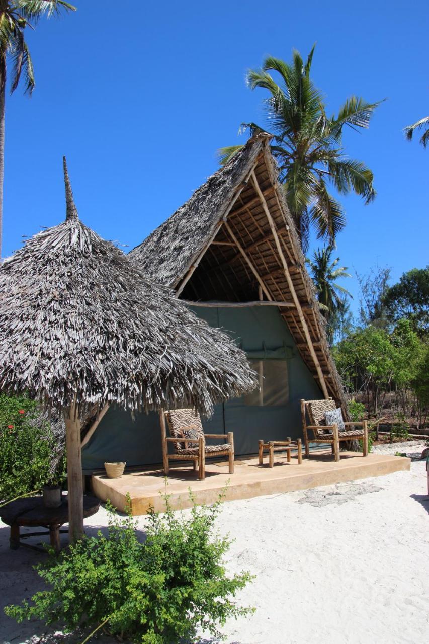 Dolphin Safari Lodge Mahonda Exterior foto